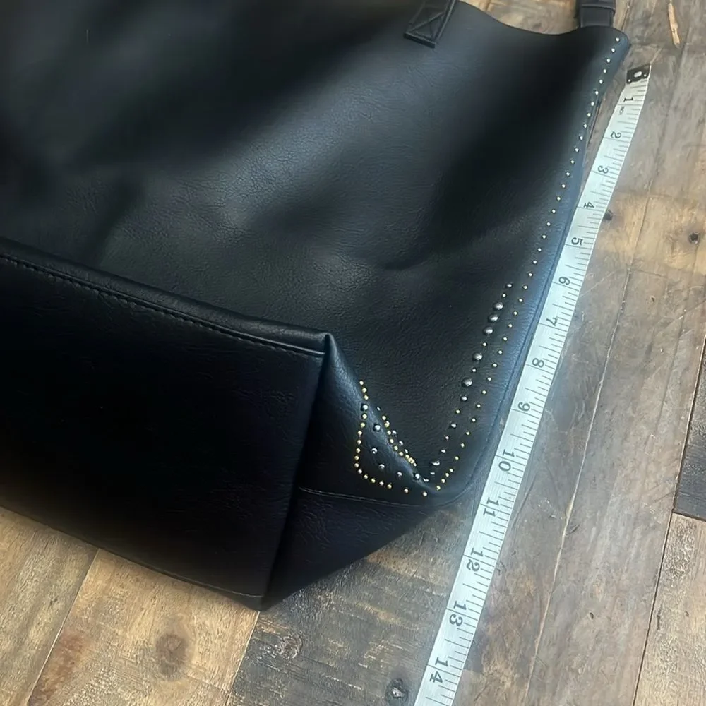 American Eagle Outfitters Tote Purse in black